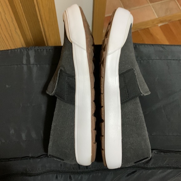 KEEN Shoes - Picture 7 of 12